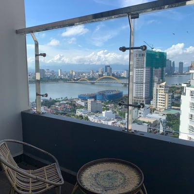 Vermietung einer neuen 2-Schlafzimmer-Wohnung mit Flussblick, Stadtteil Son Tra, Da Nang, Vietnam